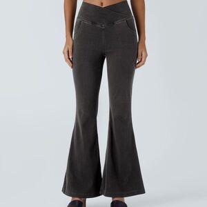 NWT Halara Flex High Waisted Crossover Pocket Washed Casual Jeans Size M